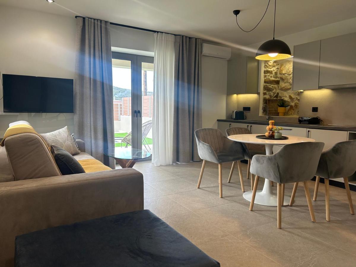 Piedra Luxury Apartments Nafplio Ngoại thất bức ảnh
